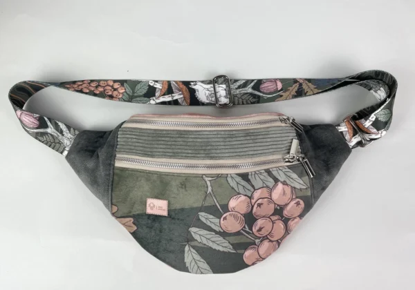 Torebka / nerka welurowa PSYCHO FOREST PINK 22.11