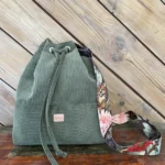 Damska oliwkowa torebka sztruksowa worek - JAVA - DOG AHEAD